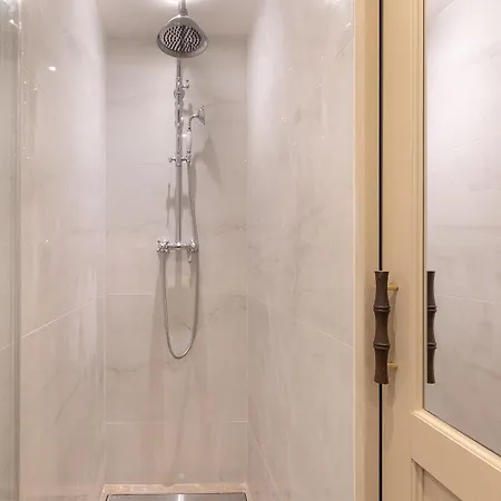 Pick A Flat's House In Saint-germain Des Pres - Impasse Paul Louis Courier Parijs